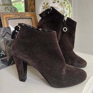Prada Company THE ORIGINAL CAR SHOE Brown Suede heeled booties